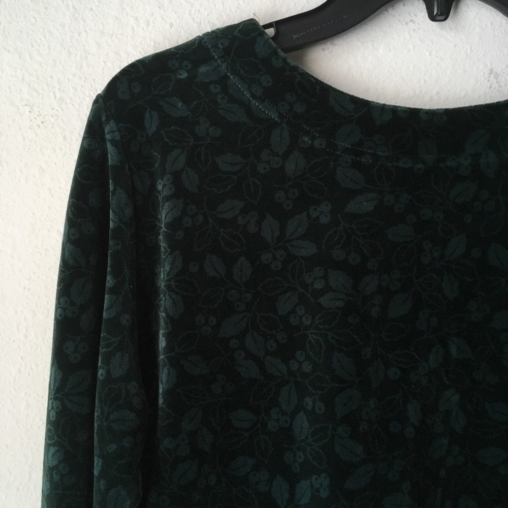 Dark Green Velvet Crop Top - Picture 6 of 8